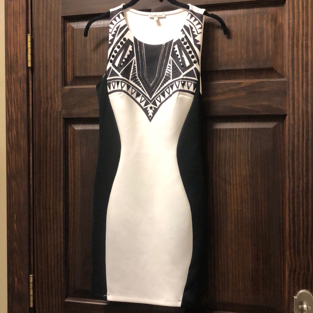 Black and white sheath dress